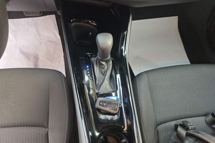 Used Toyota IZOA 2020 2.0L Enjoy Edition
