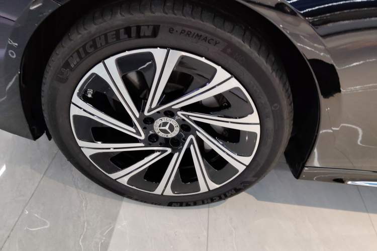 Used Mercedes-Benz E-Class 2025 E 300 L Luxury Model
