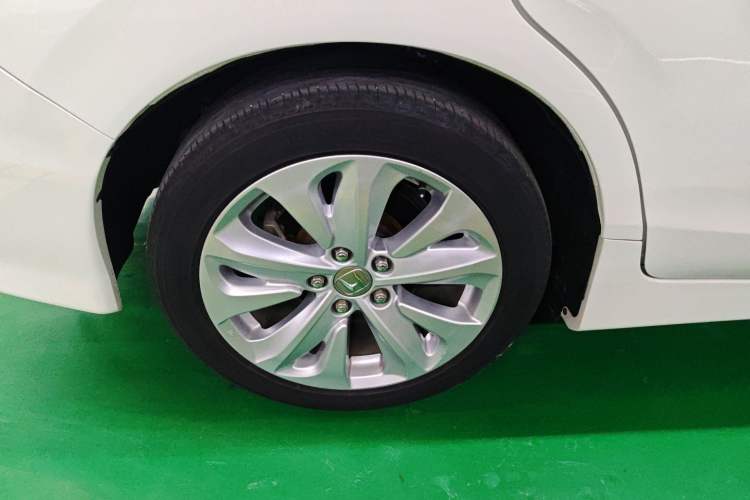 Used Honda Jade 2017 1.8L automatic Comfort version 5 seats
