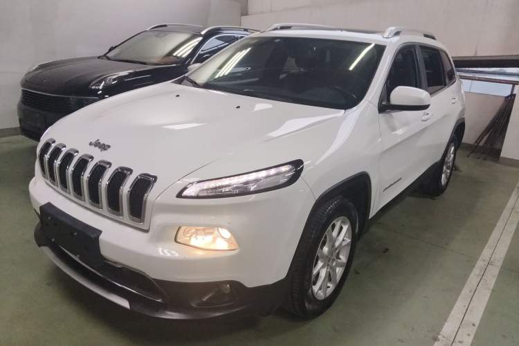 Used Jeep Cherokee 2017 2.0L Superior Edition