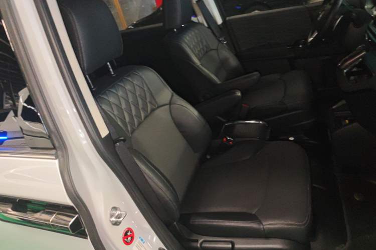 Used Honda Elysion 2024 2.0L eHEV Comfort Edition
