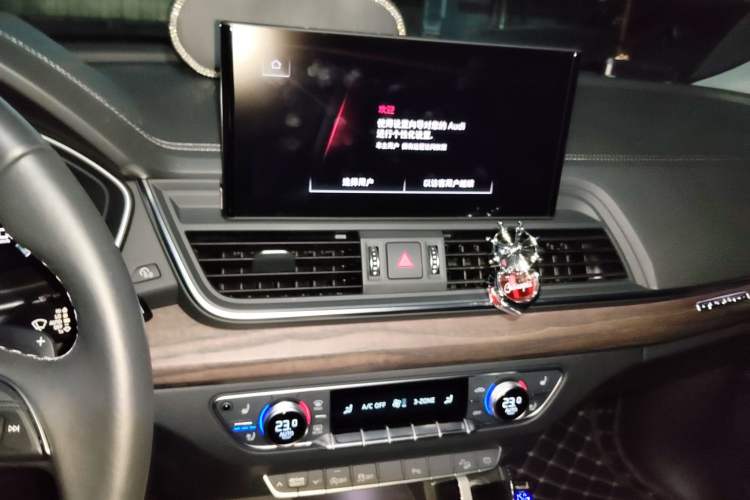 Used Audi Q5L 2022 40T Fashionable and Elegant Model