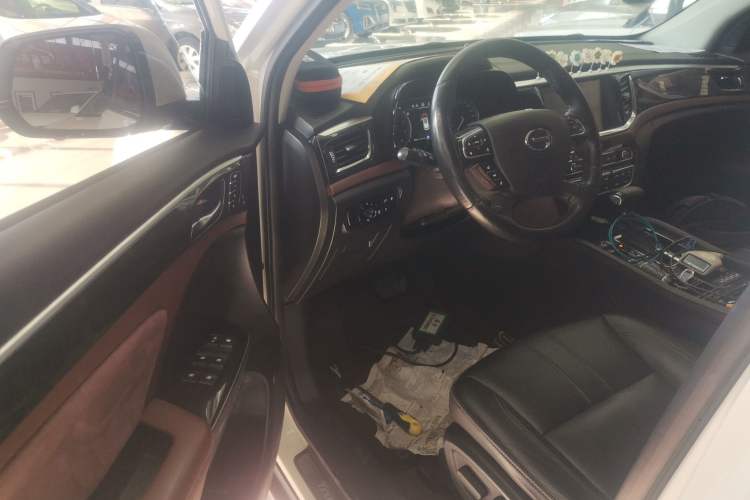 Used GAC Trumpchi GS8 2017 320T Two-Wheel Drive Luxury Smart Connectivity Version (7 Seats)
