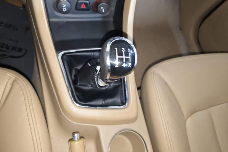 Used Baojun 730 2015 1.8L Manual Luxury Navigation ESP Version 7-seater
