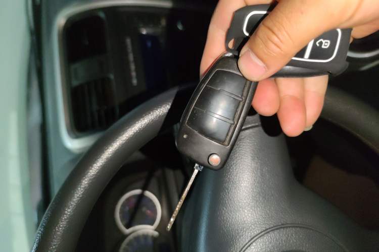 Used Suzuki Wagon R 2015 1.4L Manual All-Around Upgrade Version