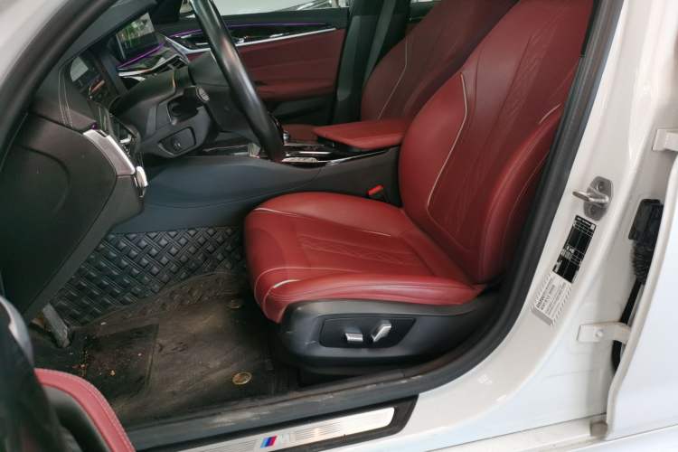 Used BMW 5 Series 2022 Second Facelift 525Li M Sport Package
