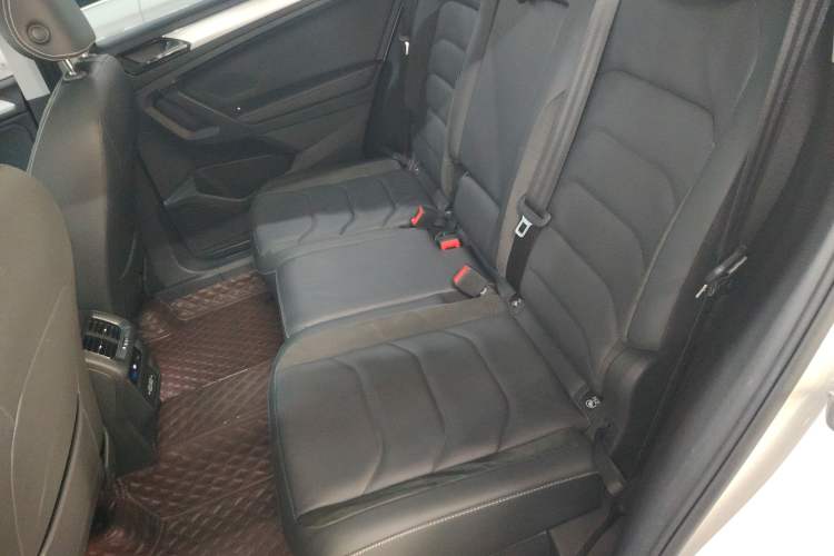 Used Volkswagen Tiguan L 2020 330TSI Automatic Two-Wheel Drive Panoramic Comfort Edition China VI Standard