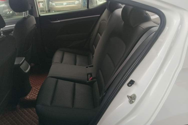 Used Hyundai Elantra 2016 1.6L Automatic ZhiXuan – Elite Version
