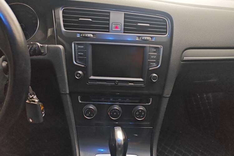 Used Volkswagen Golf 2017 230TSI Automatic Comfort Edition – Celebrating Milestone of One Million Units