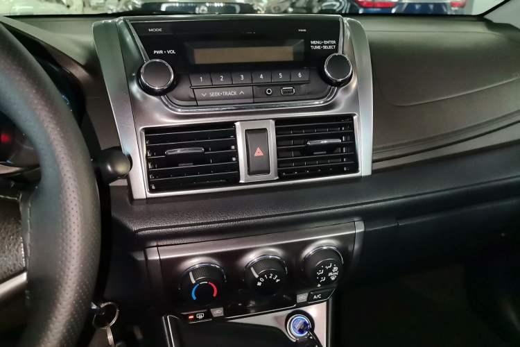 TDK.VehicleDetails.img