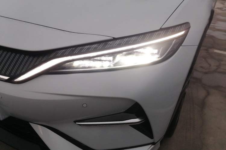 Used BYD Song L EV 2025 Intelligent Driving Version 662 km LiDAR Excellence Edition
