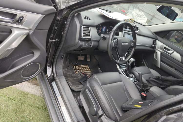 Used Haval H2 2017 Red-Label 1.5T Automatic Two-Wheel Drive Elite Model
