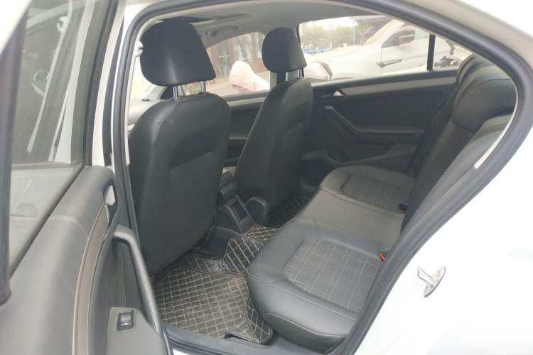 Used Volkswagen Jetta 2019 Dream Edition 1.4L Manual Comfort Version