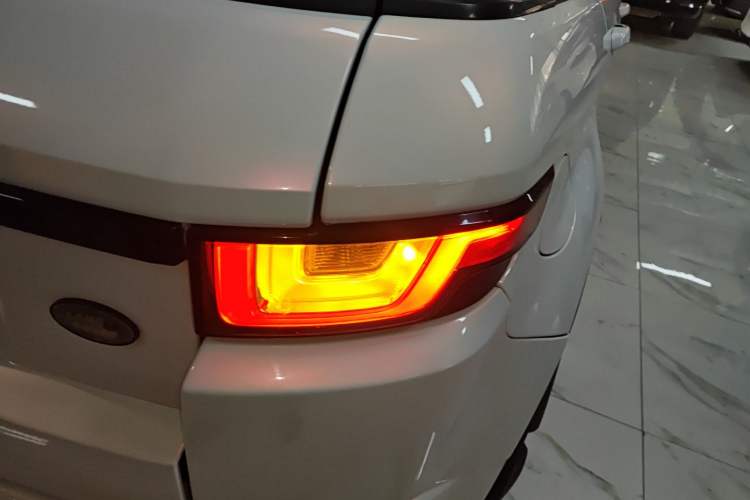 Used Land Rover Range Rover Evoque 2016 2.0T SE Smart Glow Edition