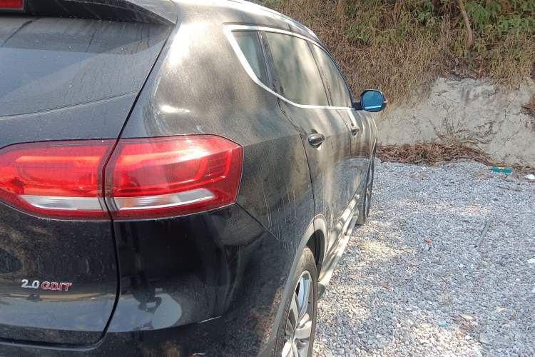 Used Haval H6 2017 Red Label 2.0T Automatic Two-Wheel Drive ZhiShang Model
