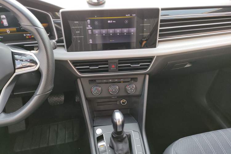 Used Volkswagen Tiguan L 2023 330TSI Automatic Two-Wheel Drive Comfort Edition
