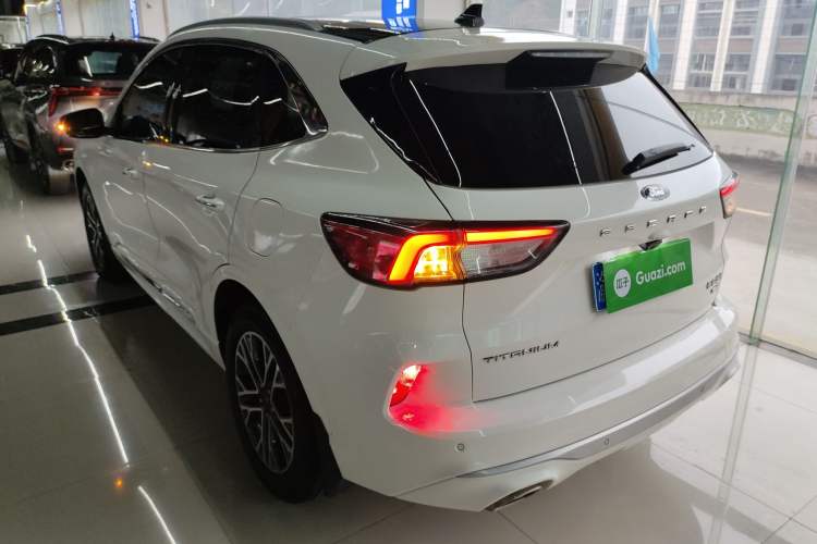 Used Ford Escape 2020 EcoBoost 245 Four-Wheel Drive Luxury Edition
