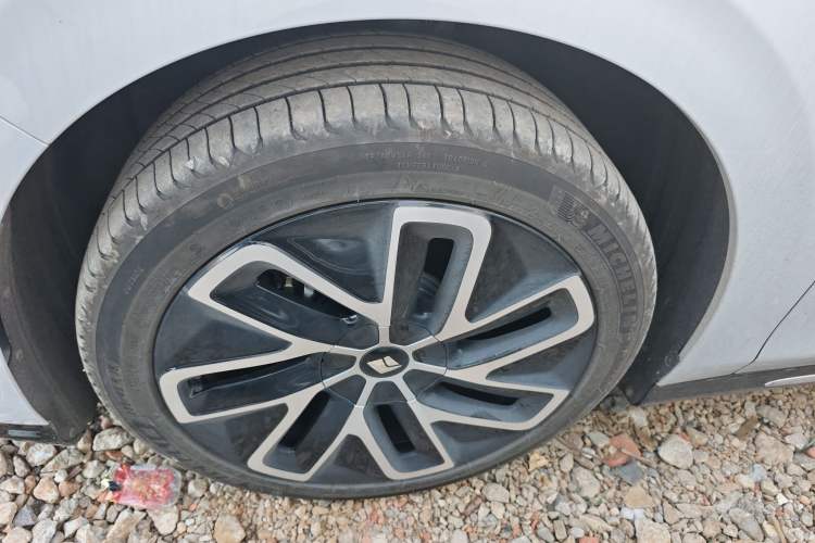 Used Baojun Enjoy 2025 Plug-in Hybrid 140km Luxury Edition
