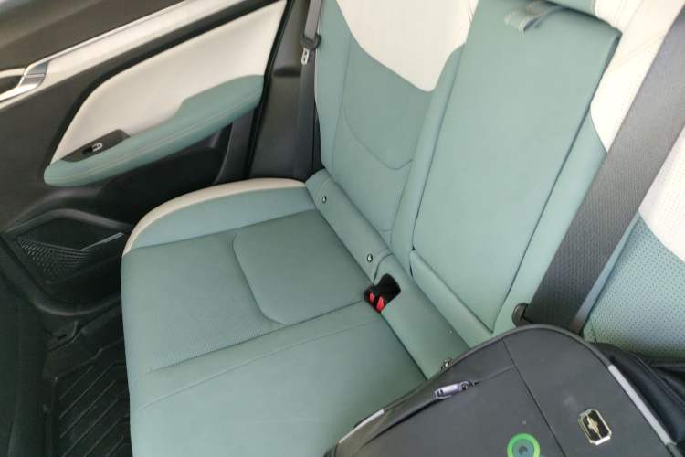 Used Geely Auto Emgrand L HiP 2022 1.5TD-DHT Pro 100KM Super Clean
