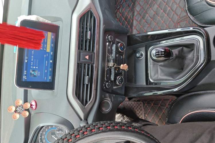 Used Dongfeng Fengon S560 2018 1.8L Manual Urban Model 7 Seats
