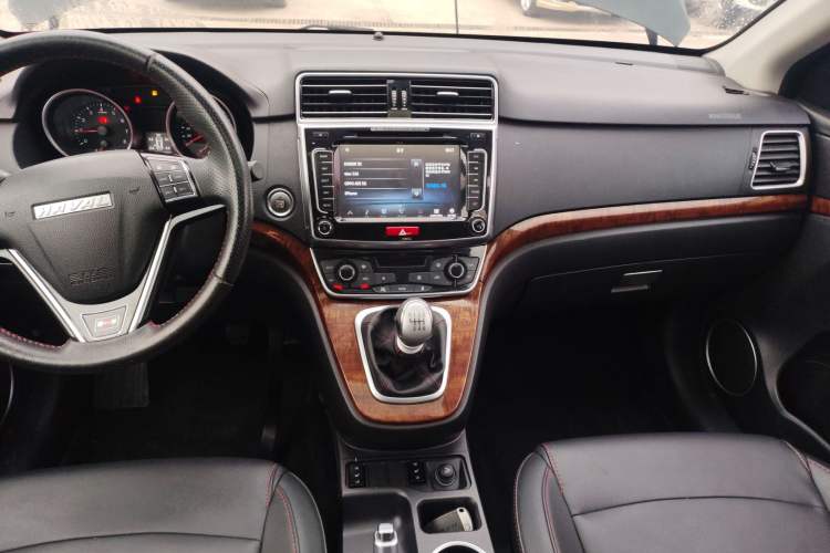 Used Haval H6 2017 Red-Label Sport Edition 1.5T Manual Two-Wheel Drive Elite Model

