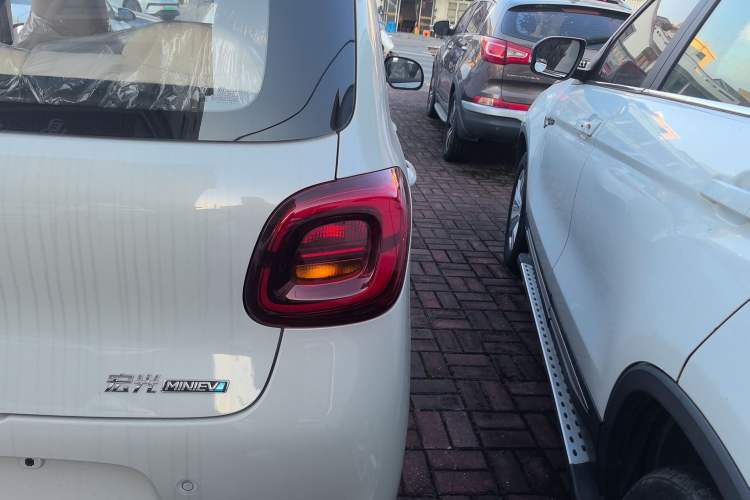 Used Wuling Hongguang MINIEV 2025 Four-Door Version Advanced Edition
