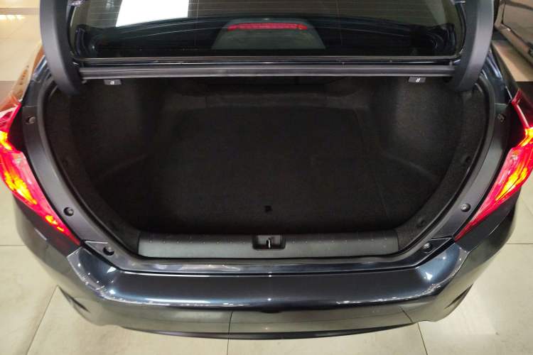 Used Honda Civic 2016 220TURBO CVT Prestige Edition
