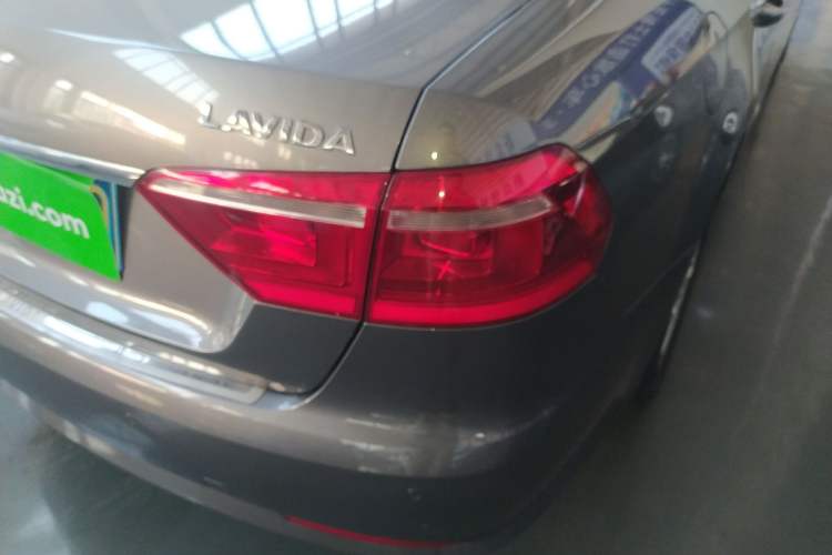 Used Volkswagen Lavida 2013 Restyled Classic 1.6L Automatic Comfort Edition