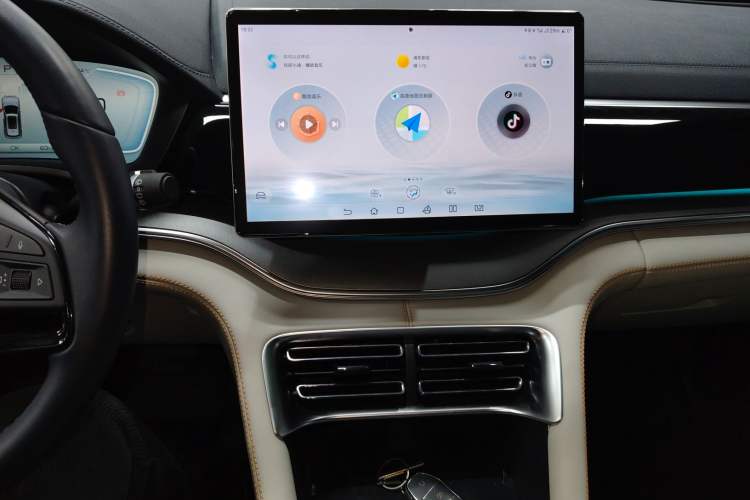 Used BYD Song PLUS New Energy 2023 Champion Edition EV 520KM Prestige Model
