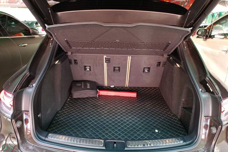 Used Porsche Macan 2018 Macan 2.0T