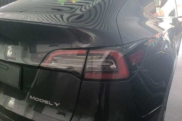 Used Tesla Model Y 2024 Rear-Wheel-Drive Version
