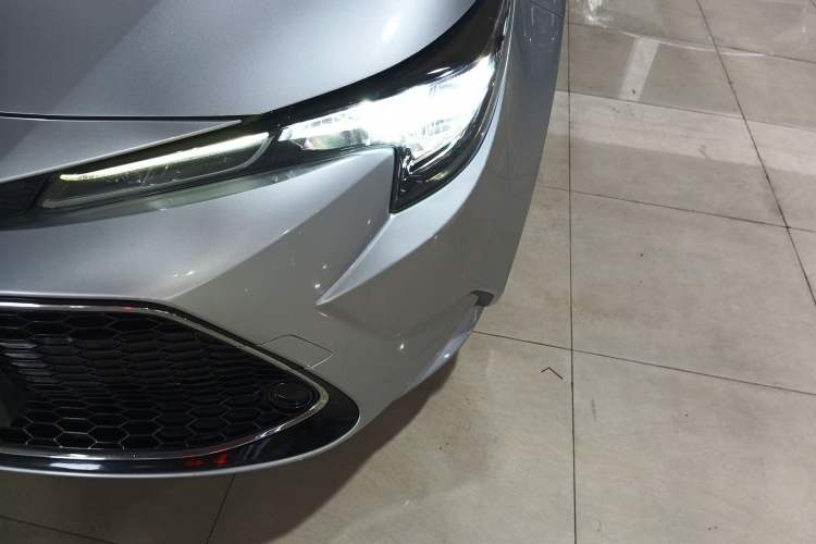 Used Toyota Levin 2019 Dual-Engine 1.8H E-CVT Luxury Edition China VI Standard
