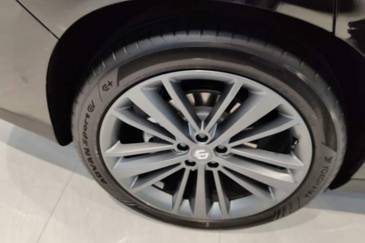 Used Leapmotor C16 2026 Pure Electric 630 LiDAR Zhizun Edition 5 Seats