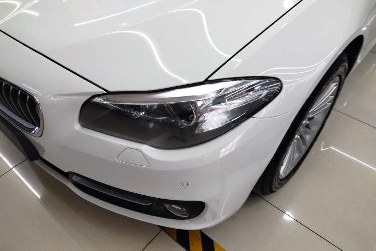 Used BMW 5 Series 2014 525Li Leading Model
