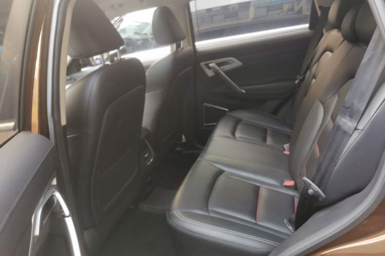 Used Geely Auto Emgrand X7 Sport 2018 1.8TD Automatic Two-Wheel Drive Zhiya Model