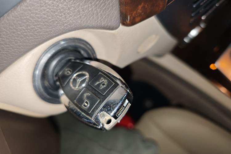 Used Mercedes-Benz C-Class 2013 C 260 Elegant Grand Edition