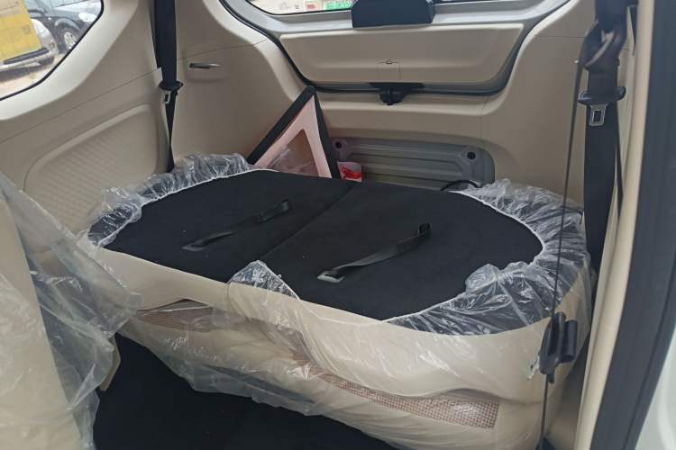 Used Wuling Hongguang MINIEV 2024 3rd Generation 215km Advanced Version
