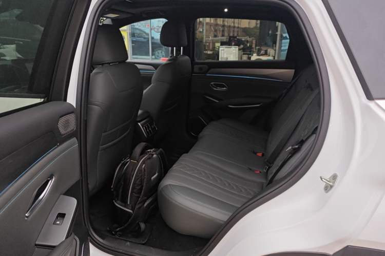 Used BYD Song L DM-i 2025 Intelligent Driving Version 160 km Beyond-Range Type
