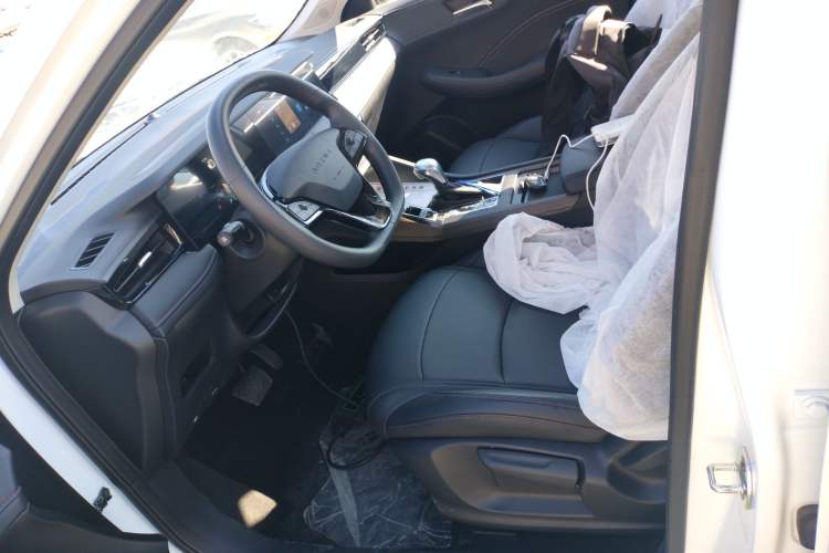 Used Roewe i5 2023 1.5L CVT Luxury Edition
