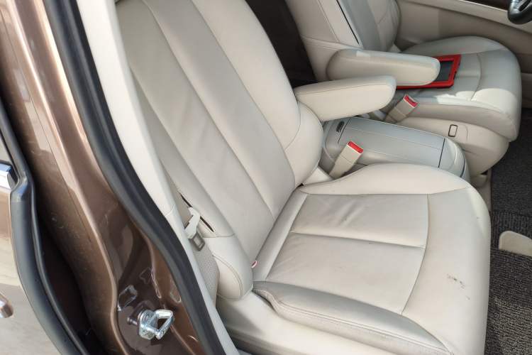 Used Buick GL8 2021 Land Cruiser Executive Class 652T Luxury Model
