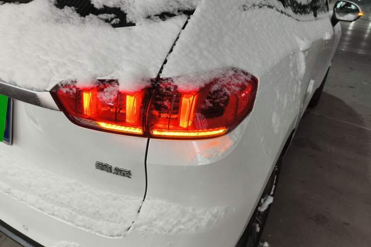 Used Wey VV5 2021 1.5T Two-Wheel Drive Smart Pioneer
