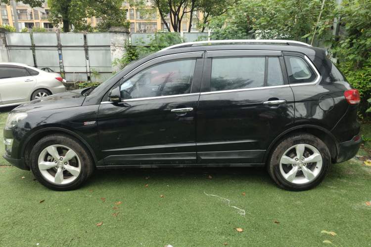 Used Zotye Domy X5 2015 1.5T Manual Supreme Model China IV Standard
