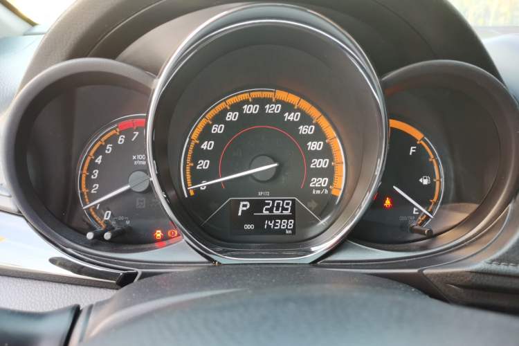 Used Toyota YARiS L 2022 X-Trail 1.5L CVT Luxury PLUS Edition