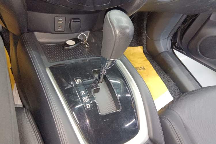 Used Nissan X-Trail 2015 2.0L CVT Comfort MAX Edition 2WD
