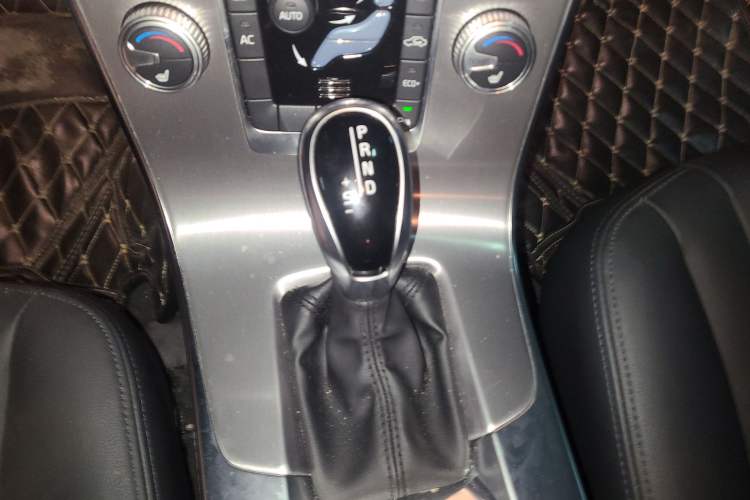 Used Volvo S60 2018 S60L T4 Zhiyuan Edition
