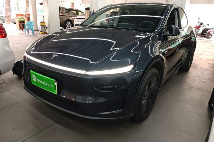 Used Tesla Model Y 2025 Rear-Wheel-Drive Version