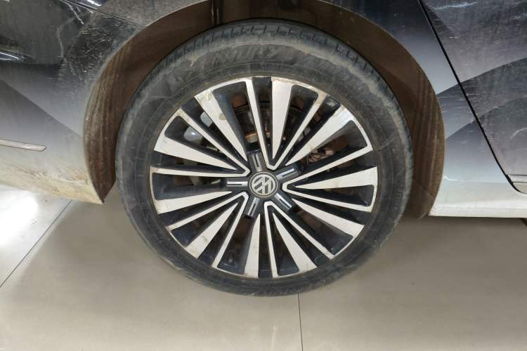 Used Volkswagen Passat 2019 330TSI Luxury Edition China VI Standard
