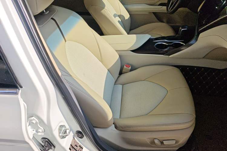 Used Toyota Camry 2019 2.0G Luxury Edition China VI Standard