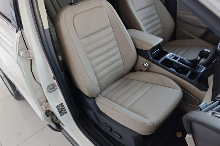 Used Ford Kuga 2017 EcoBoost 180 Two-Wheel-Drive Luxury Wing Edition