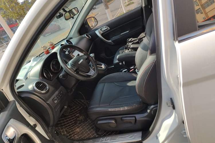 Used Haval H6 2016 Upgraded Model 1.5T Automatic Two-Wheel Drive Elite Version
